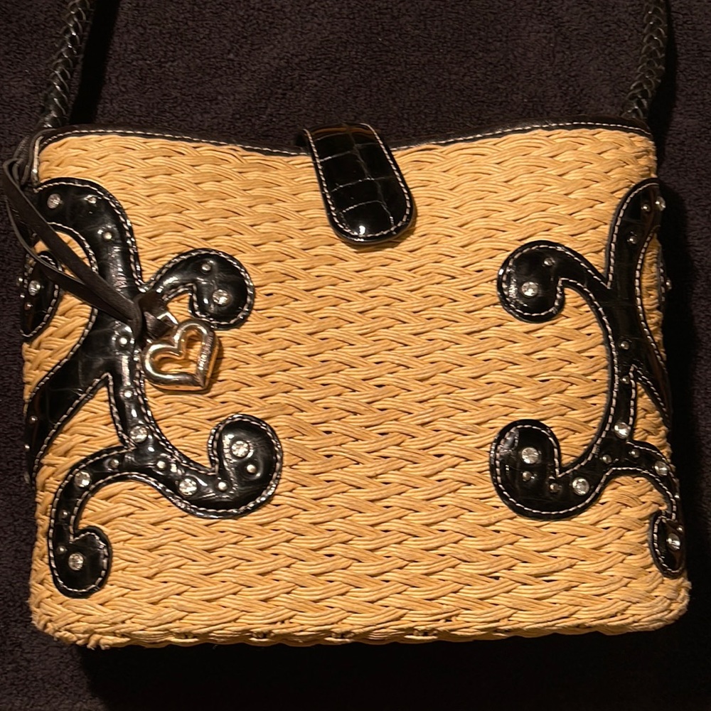 Love this basket weave and black leather Brighton Purse.